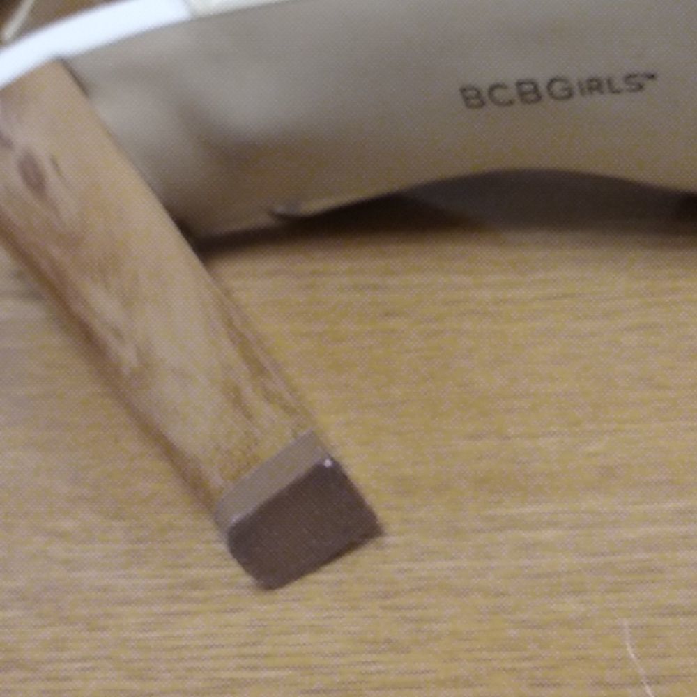 BCBGIRL SIZE 8.5 High Heel Shoes Cream color wood grain heels - Picture 8 of 10